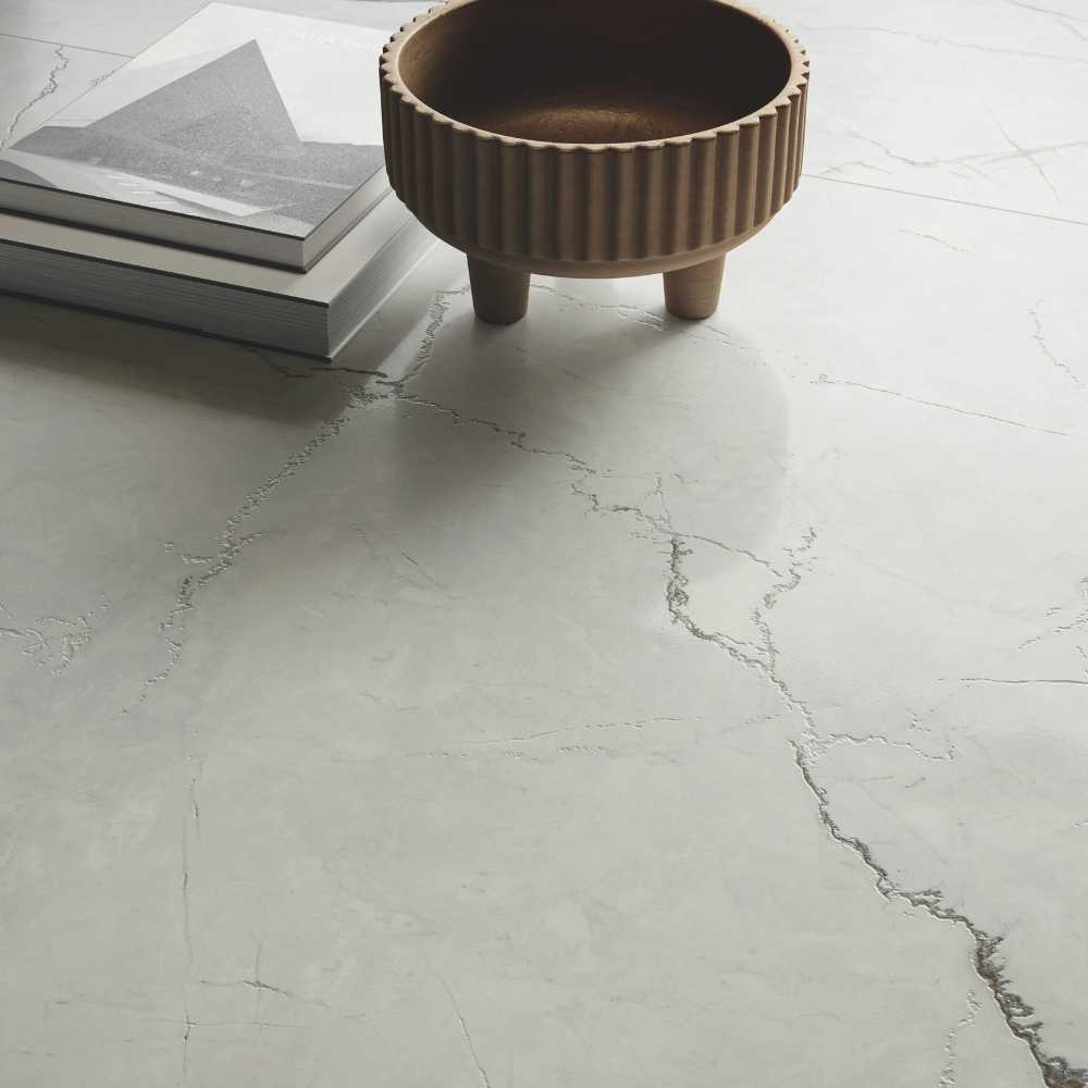 Quartzite Luna 24X48 Satin