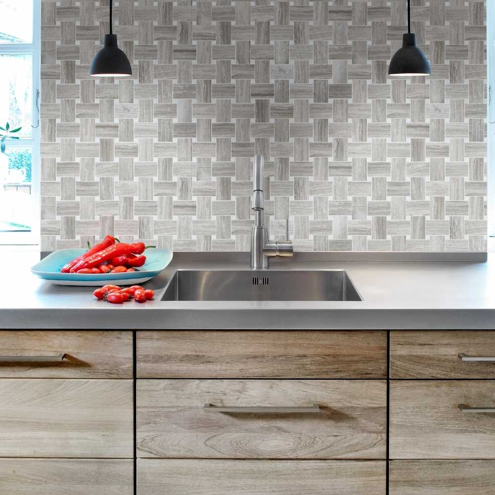 Driftwood White / Thassos Honed